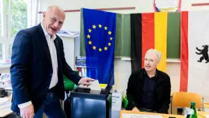 Europawahl - Stimmabgabe Regierender Bürgermeister Wegner