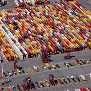 Containerterminal im Hafen Hamburg