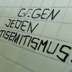 Kampf gegen Antisemitismus