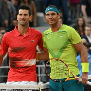 Novak Djokovic (l) und Rafael Nadal