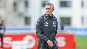 Erstes Training des FC Schalke 04 mit neuem Trainer