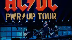 AC/DC Power Up Tour - Beginn der Europatour