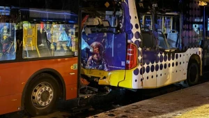 Unfall mit zwei Linienbussen in Regensburg