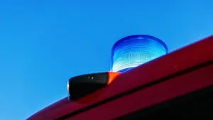 Blaulicht auf einem Einsatzfahrzeug der Feuerwehr