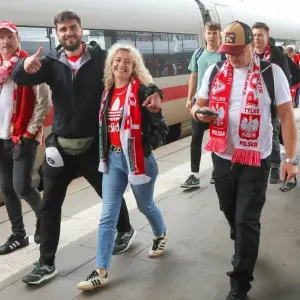 Euro 2024: Fußballsonderzug von Polen nach Hamburg-Altona