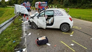 Kontrolle über Auto verloren: Zwei Jugendliche sterben