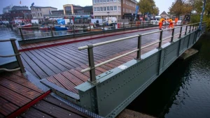 Drehbrücke über den Alten Strom