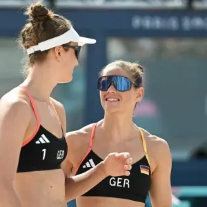 Svenja Müller (l) und Cinja Tillmann