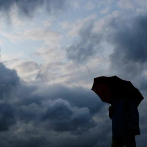 Regen und Wolken