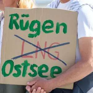 Protest gegen LNG-Gasterminal auf Rügen