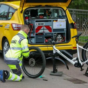 ADAC leistet Pannenhilfe für Radfahrer