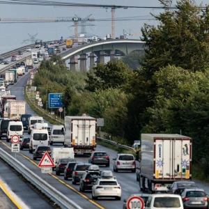 Stau an der Rader Hochbrücke