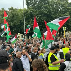 Nahostkonflikt - Pro-palästinensische Demonstration in Berlin
