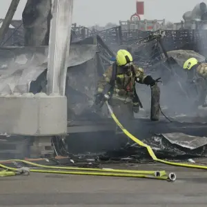 Brand in Flüchtlingsunterkunft am Flughafen Tegel