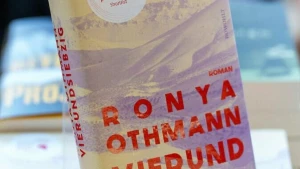 Auf der Shortlist für den Deutschen Buchpreis: Ronya Othmann.