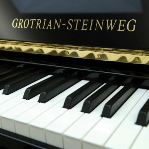 Klavierproduktion bei Grotrian-Steinweg