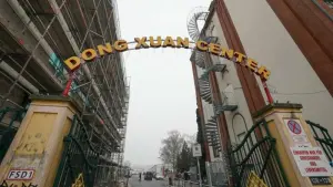 Drei Männer nach Macheten-Kampf im «Dong Xuan Center» angeklagt
