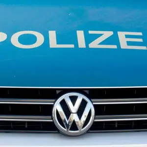 Polizei im Einsatz bei einem Fahrradunfall.