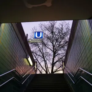 U-Bahn am Morgen