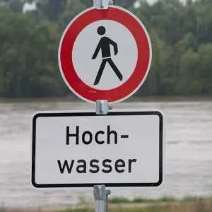 Prognose: Wasserstände am Rhein steigen.
