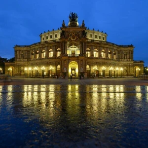 Außenansicht der Semperoper Dresden