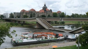 Carolabrücke in Dresden eingestürzt