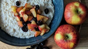 Porridge mit Bratapfel-Topping