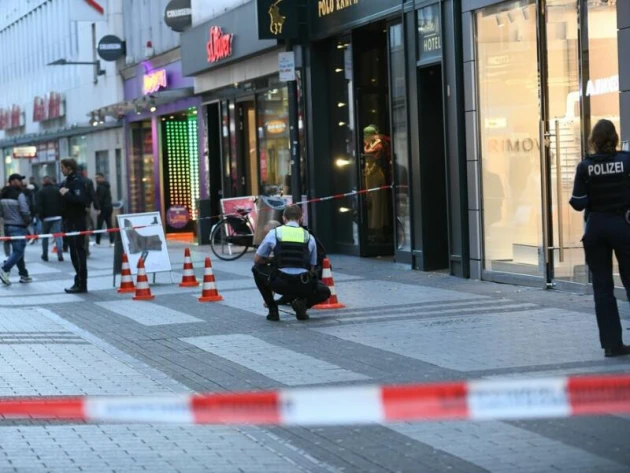 Mann in Kölner Innenstadt durch Messer verletzt