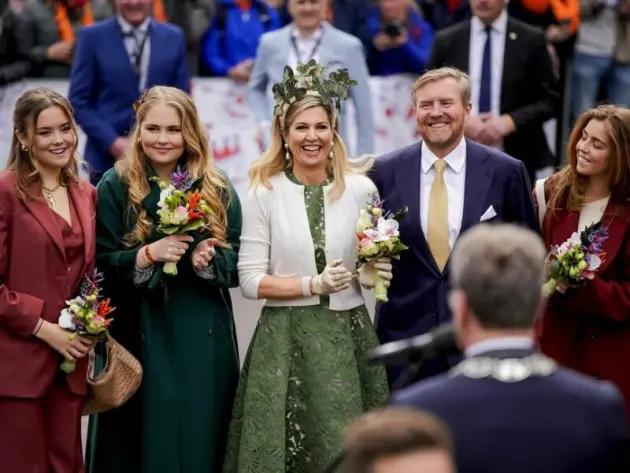 Die königliche Familie feiert den Königstag in Emmen