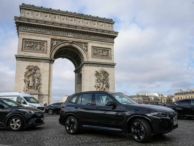 Paris verteuert Parken für schwere Autos - Dreimal mehr für SUV