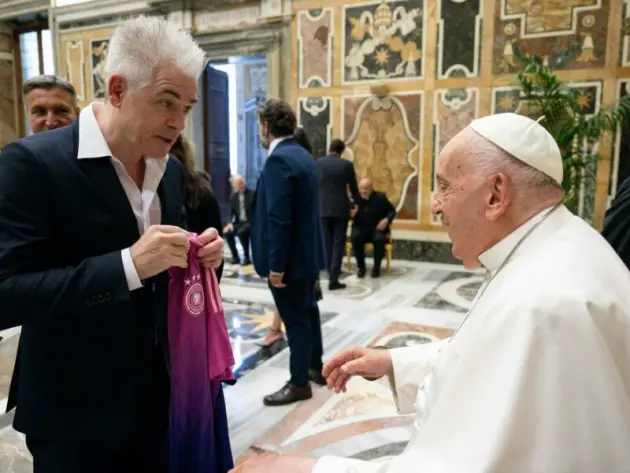 Michael Mittermeier bei Papst Franziskus