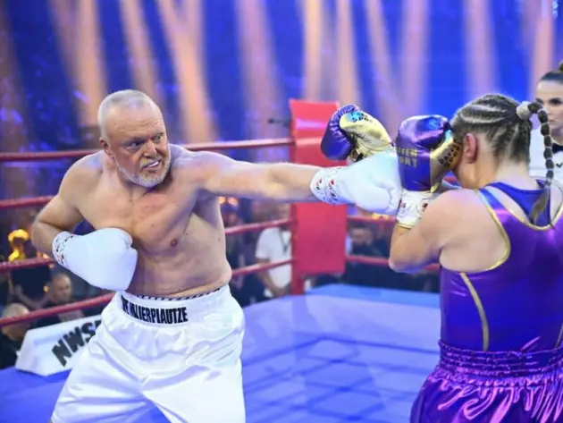 RTL «Der Clark Final Fight» - Entertainer Raab gegen Halmich