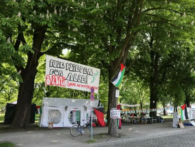 Propalästinensische Mahnwache nahe der Uni Hamburg