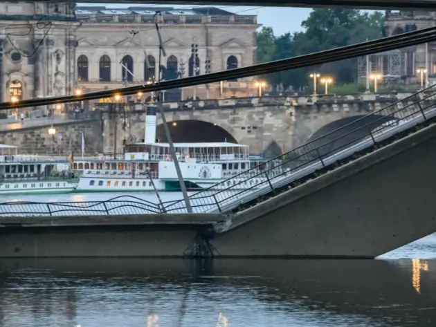 Carolabrücke in Dresden eingestürzt