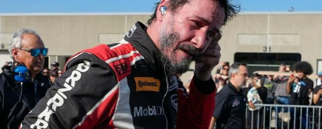 Action-Star Keanu Reeves bei Toyota GR Cup-Rennen