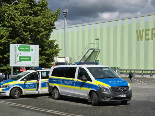 Polizeieinsatz in Obst-Großhandel in Groß Kreutz