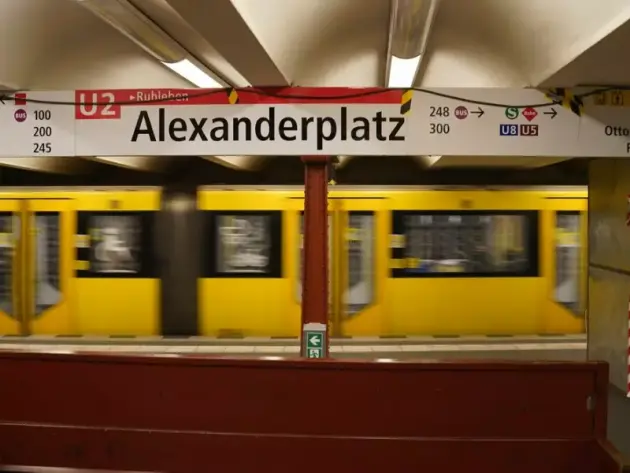 U-Bahn am Alexanderplatz