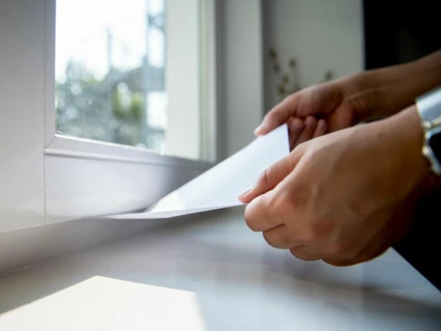 Mit einem Blatt Papier undichte Stellen finden