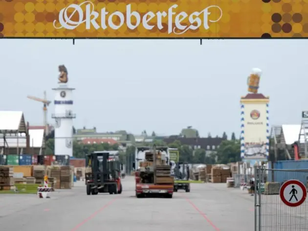 Aufbau Oktoberfest