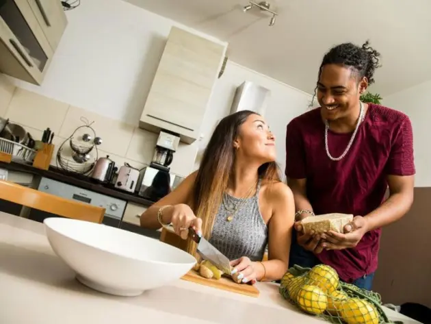 Kennenlernen mal anders: Gemeinsam kochen bei First Dates