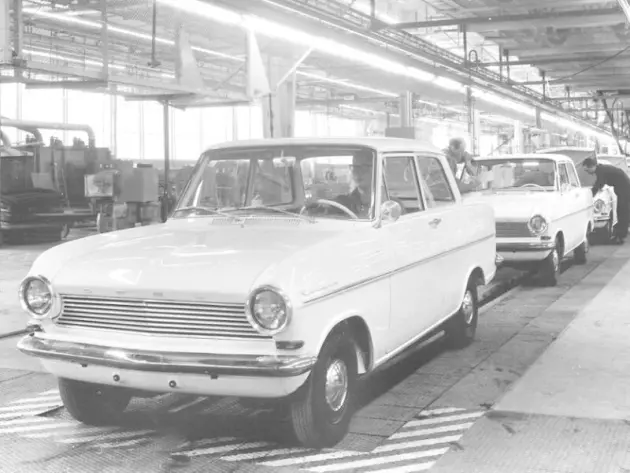 125 Jahre Fahrzeugbau bei Opel