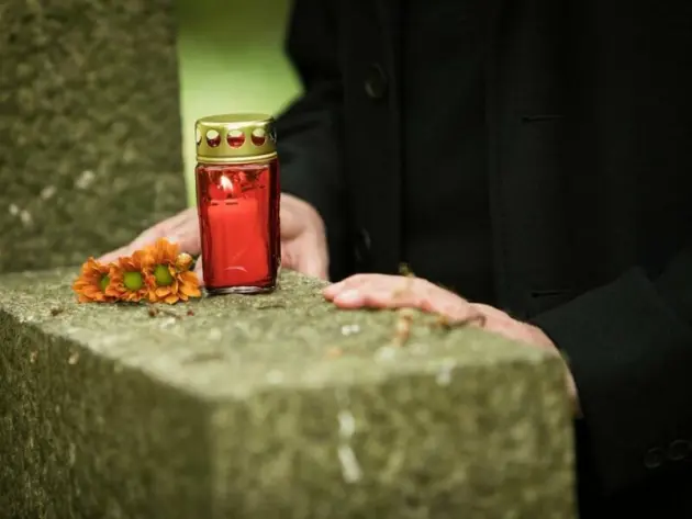 Besuch auf dem Friedhof